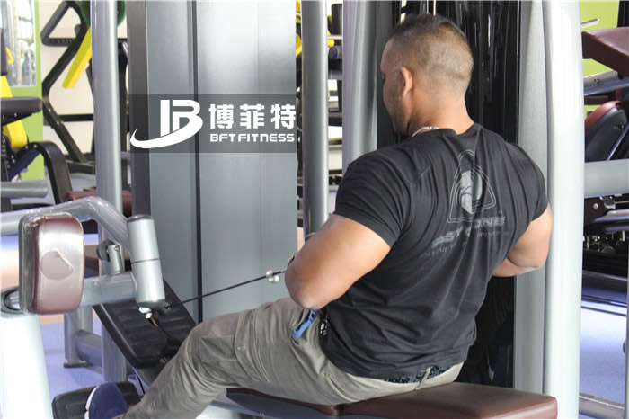 青青草官网下载坐式划船